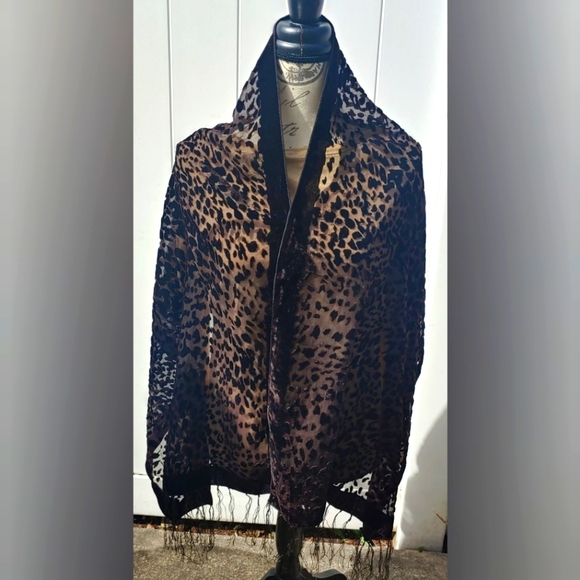 Accessories - LAST ONE, restock!✨ Brown Silk Viscose Burnout Velvet Fringe Scarf Leopard